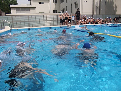 水泳が苦手な子どもがいた時 学級づくりにいかす 体育授業 明治図書オンライン 教育zine